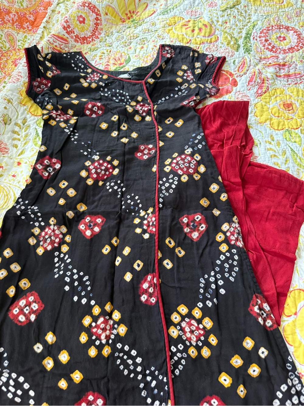 Black Floral Bandhani-Style Women’s chudidar Kurta Indian Dress with Red Trim